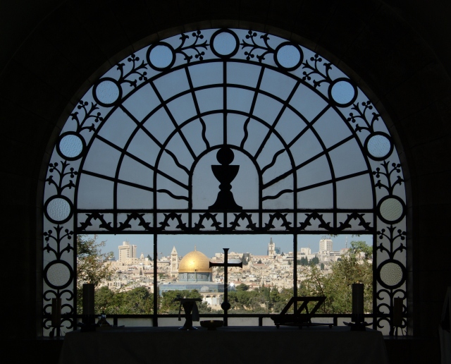 Jerusalén, lugar que marca la tradición donde Jesús viendo la ciudad lloró. Se conoce en latín como Dominus flevit.